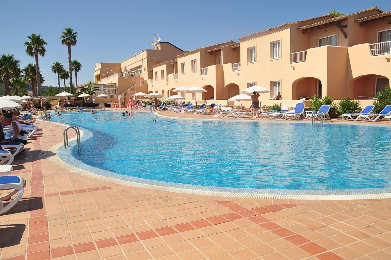 Hotel Arenas De Son Bou Exterior foto